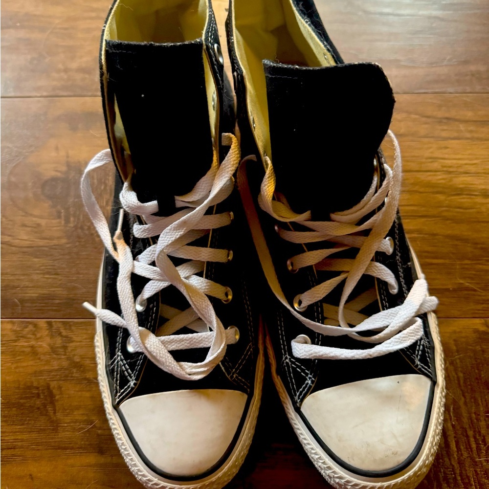 Black converse